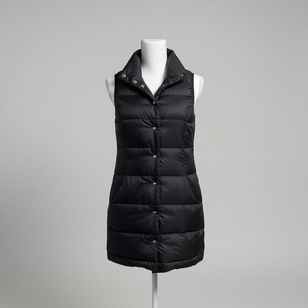 Lululemon black All Days puffer vest, size 4